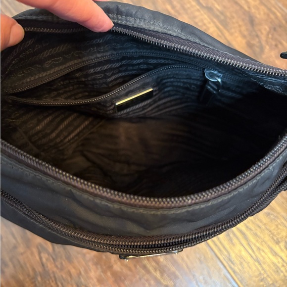 🌈AUTHENTIC Prada Black Nylon Crossbody - Picture 7 of 13